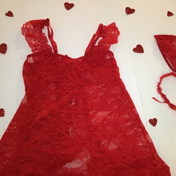 Lingerie - Picture 2 of 5